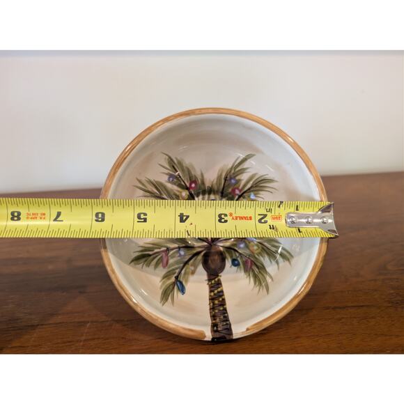 Vintage Hand-Painted Ceramic Bowl – Tabletops Lifestyles “Kona Christmas” - Picture 6 of 7